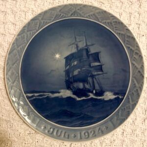 1924 Royal Copenhagen Christmas plate "Schooner at Sea”.